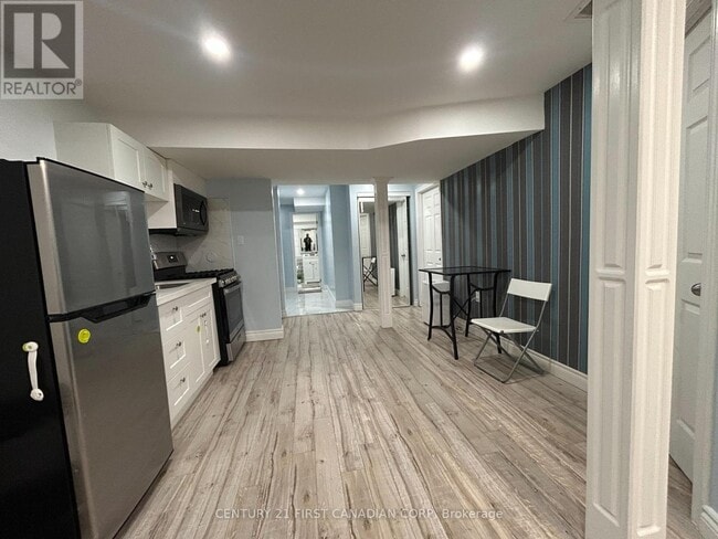 Building Photo - 2292 Buroak Dr