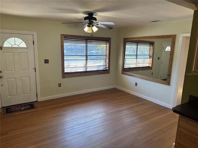 Foto del edificio - 1810 Washington Ave