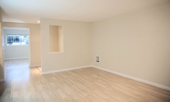 Foto del edificio - 15433 Country Club Dr