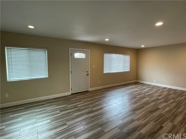 Foto del edificio - 1451 W 218th St