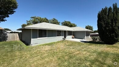 Building Photo - 1613 S Palouse Pl