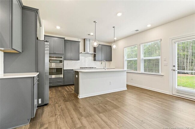 Foto del edificio - 166 Hickory Grv Dr