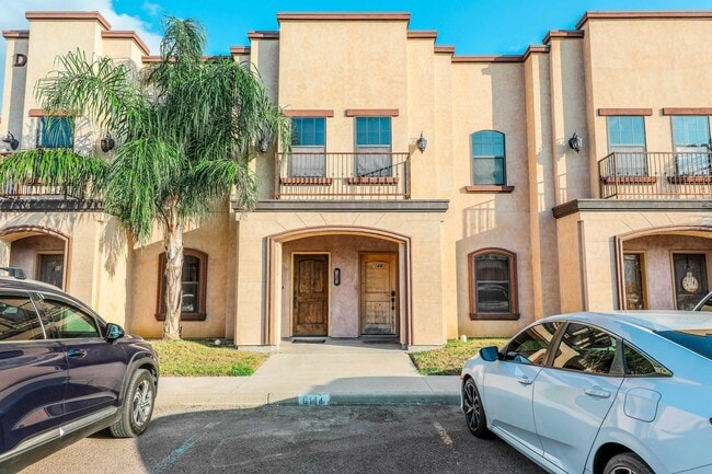 Foto del edificio - 8216 Casa Verde Rd