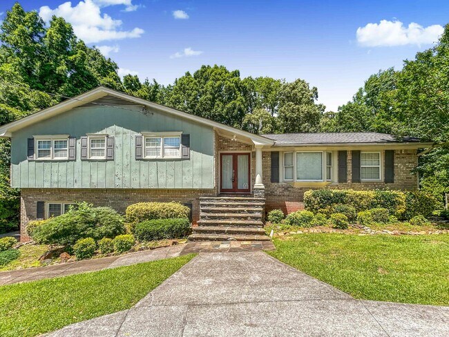 Foto del edificio - Spacious 3 BR/2 BA Duplex in Austell!