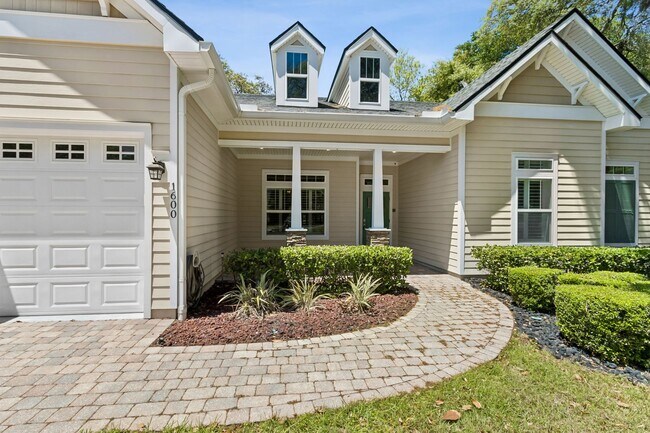 Foto del edificio - 3BR/3BA Home in Fernandina Beach – Great Location!