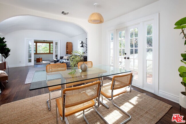Foto del edificio - 2508 Lake View Ave