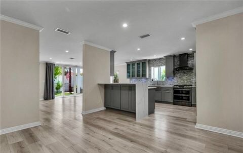 Foto del edificio - 17900 Bullock St