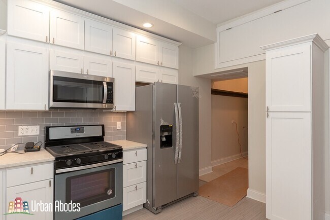 Foto del edificio - 1637 N Clybourn Ave