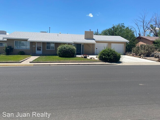 Building Photo - 2 br, 2 bath House - 1201 N Monterey Ave