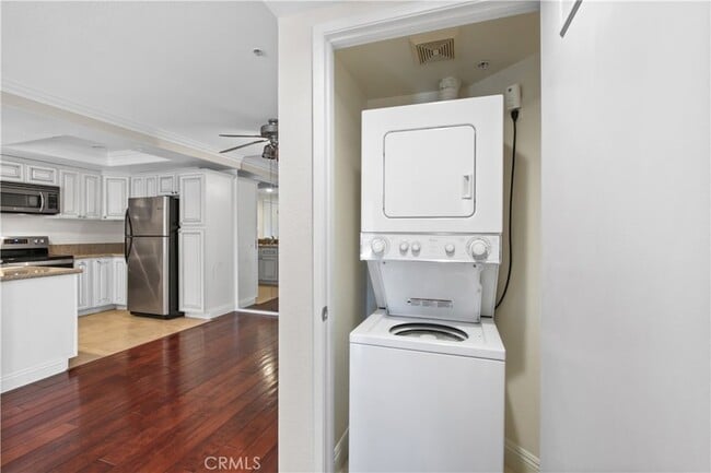 Photo - 2800 Keller Dr Apartment