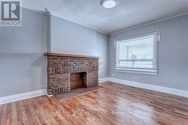Photo du bâtiment - 1232 Davenport Rd