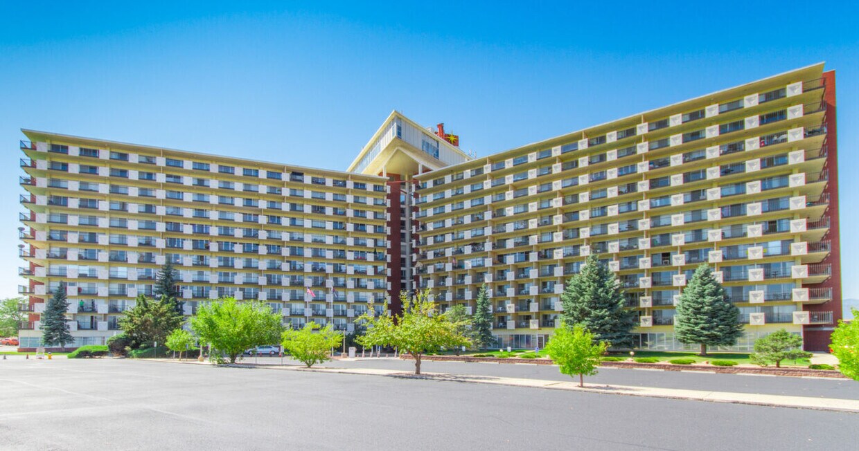 Primary Photo - 411 Lakewood Cir