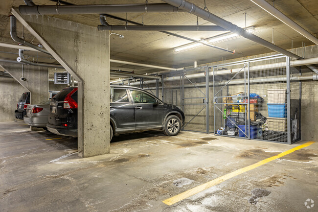 Parking couvert et - Elizabeth Gardens