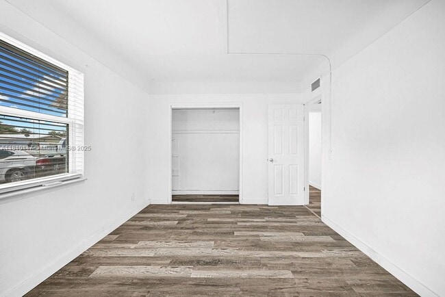 Foto del edificio - 4109 SW 23rd St