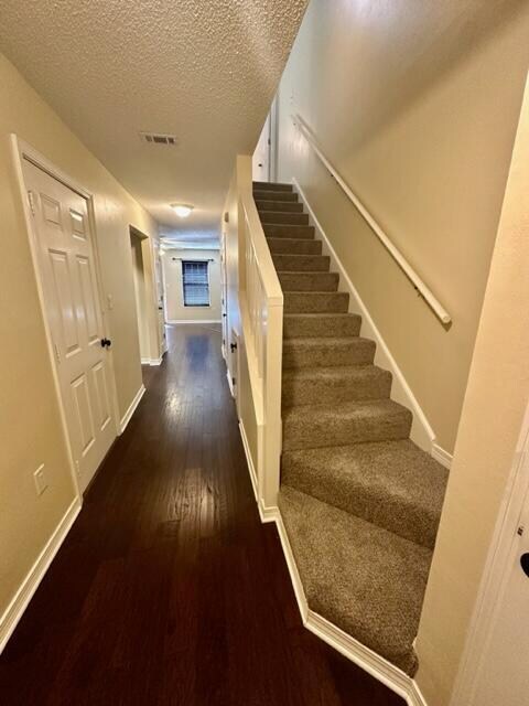 Foto del edificio - 36 Alder Ave SE