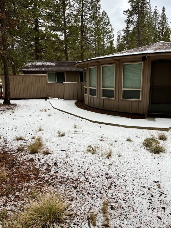 Building Photo - *Seasonal Lease from November  2023 throug...