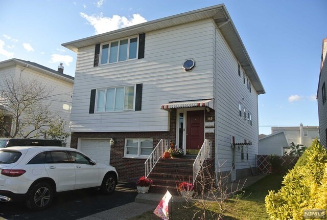 Primary Photo - 163 Grove