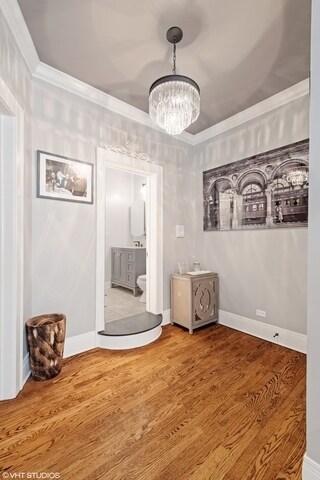 Foto del edificio - 422 W Dickens Ave