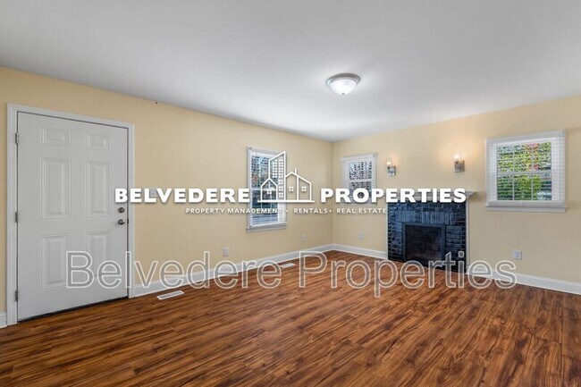 Foto del edificio - 810 Elwell Ave