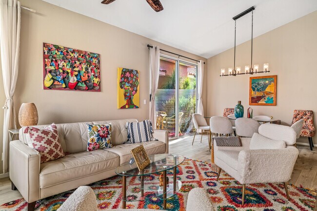 Foto del edificio - 76886 Danith Pl