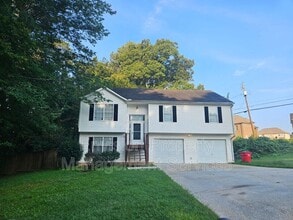 Building Photo - 1492 Cedar Creek Dr