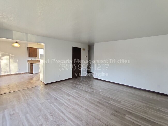 Building Photo - 1816 W 21st Ave
