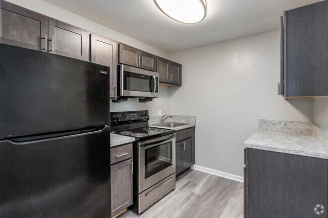 Interior Photo - Harborstone