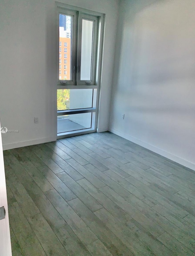 Foto del edificio - 321 NE 26th St