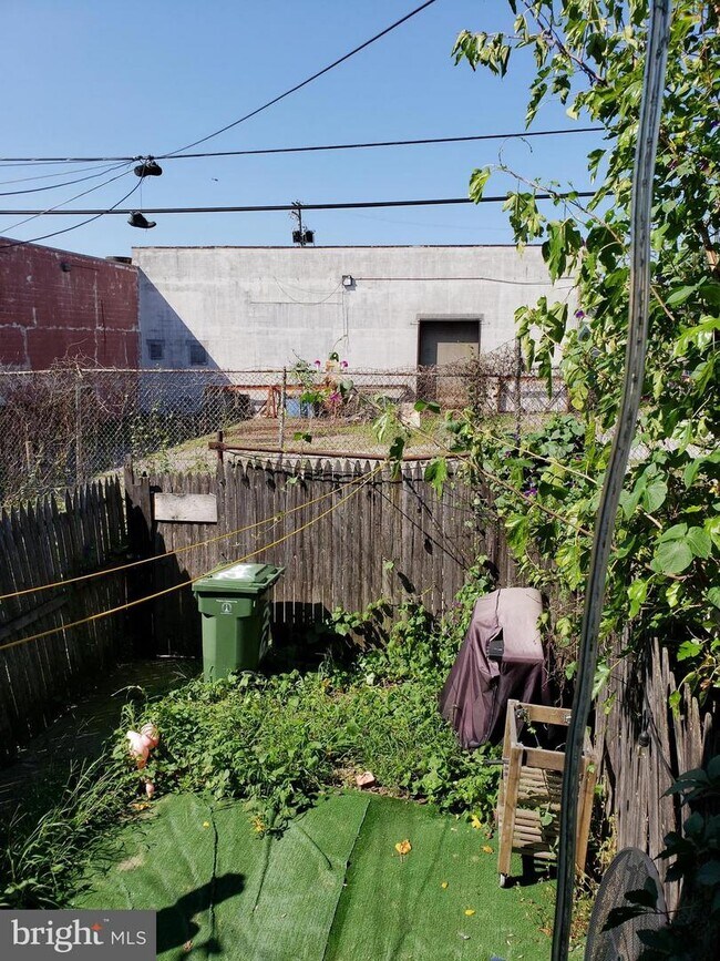Building Photo - 2632 Hampden Ave