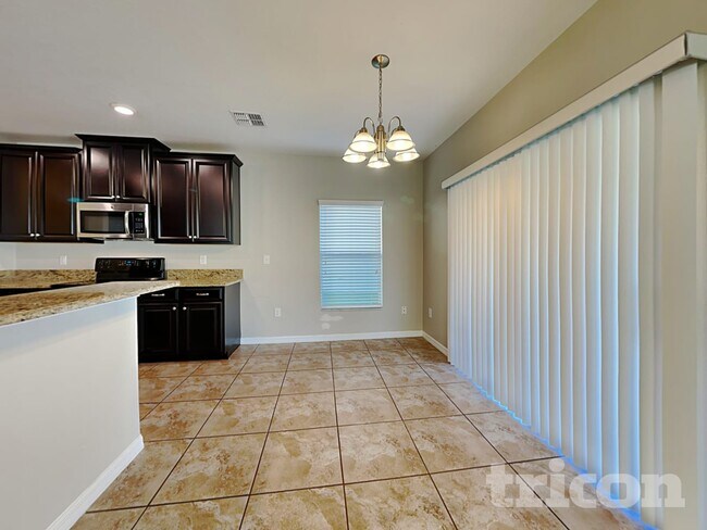 Building Photo - 13814 Crater Cir
