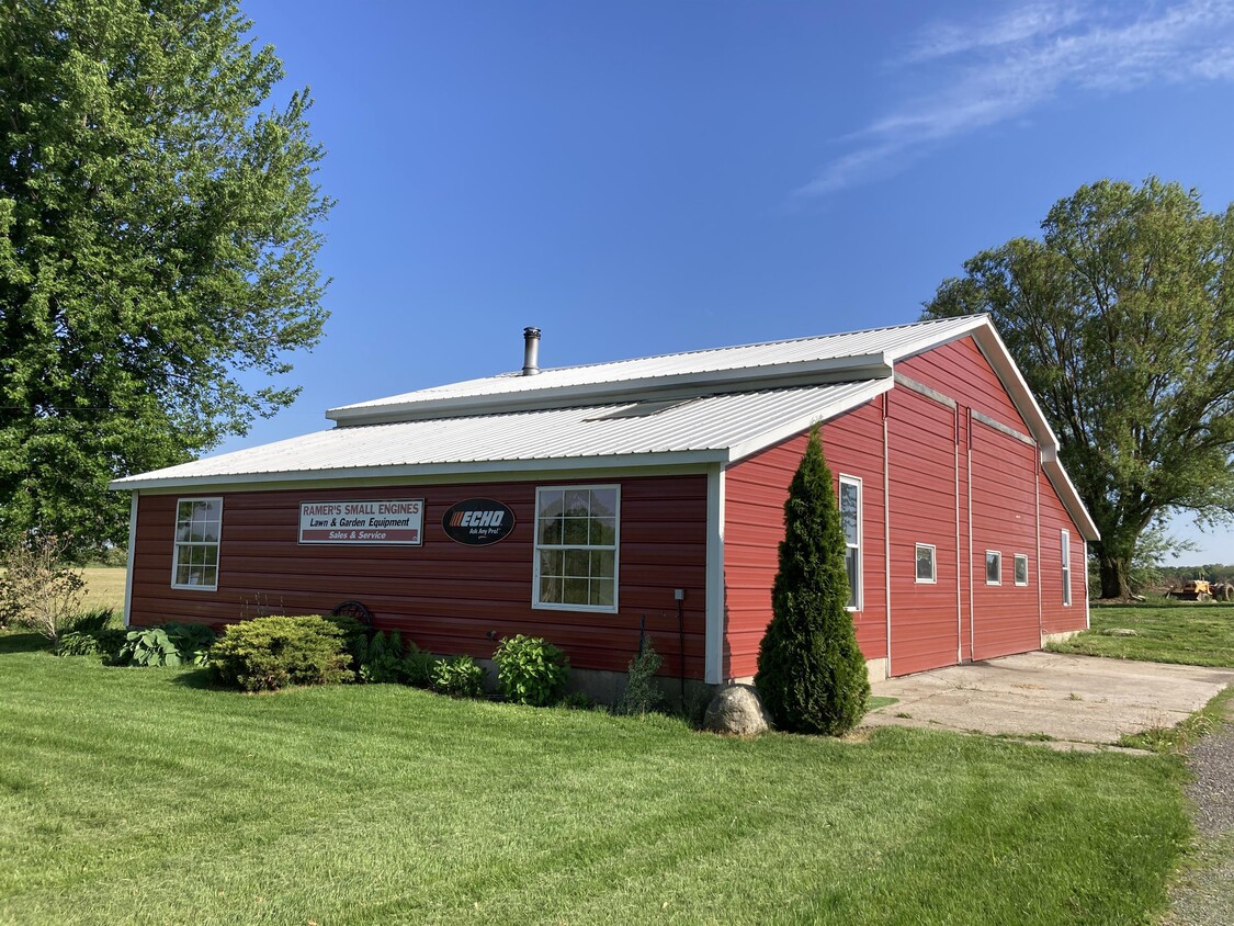 Building Photo - 3871 E 700 N