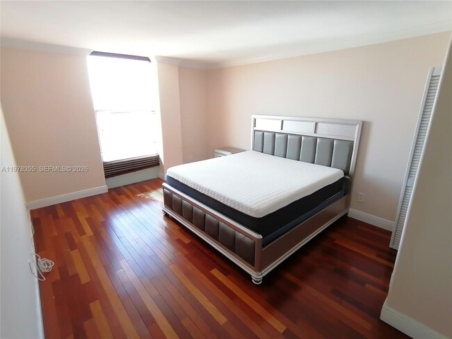 Foto del edificio - 2020 NE 135th St