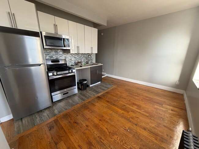 Photo - 295 E 149th St Apartment