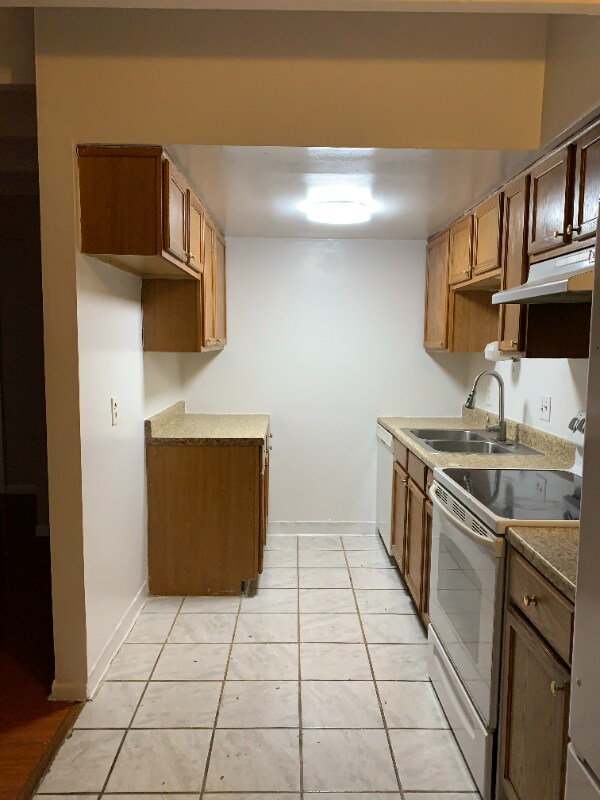 Building Photo - 728 Ohio Pike