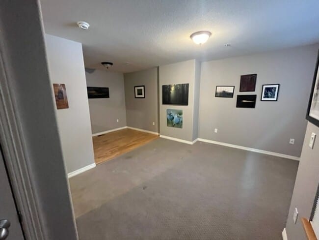 Photo - 947 Laramie Blvd Apartment