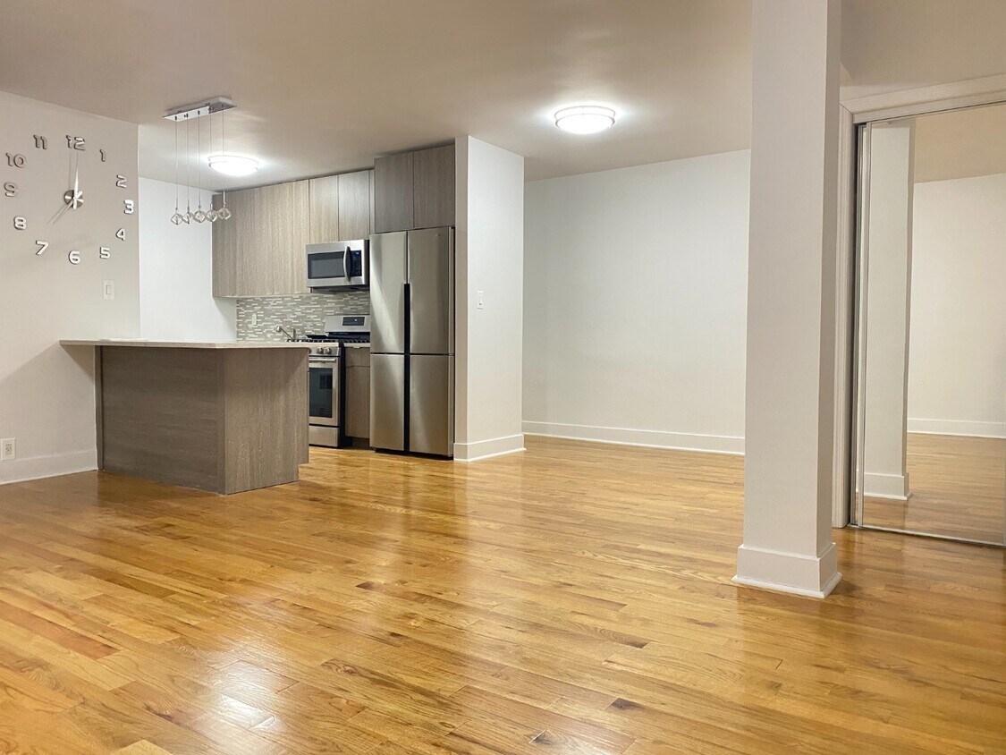 Primary Photo - 200 Corbin Pl