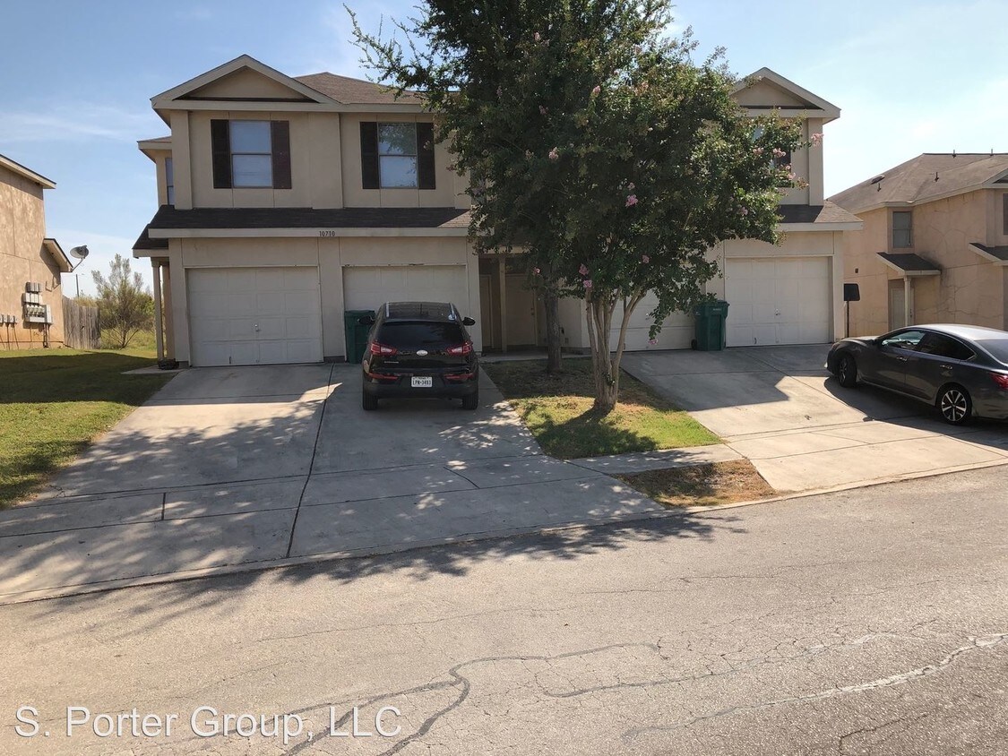 10710 Mathom Landing, Universal City, TX 78148 Room for Rent in