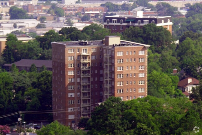 Claridge Manor Apartments