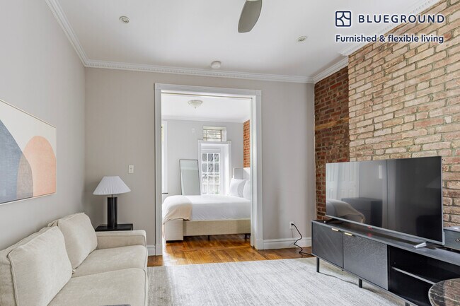 Building Photo - 250 Mott St