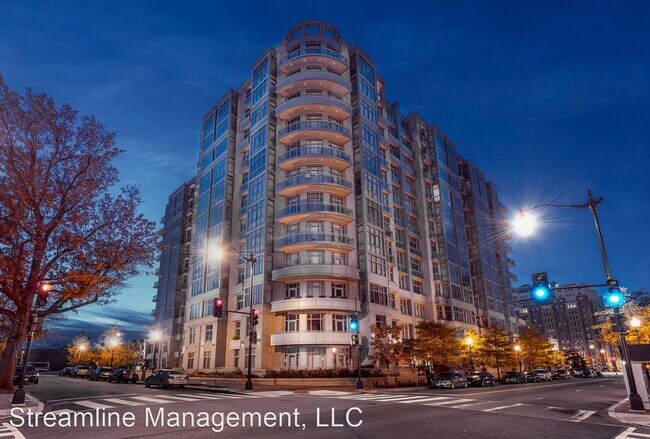 Foto del edificio - 2 br, 2 bath House - 811 4th St NW #210