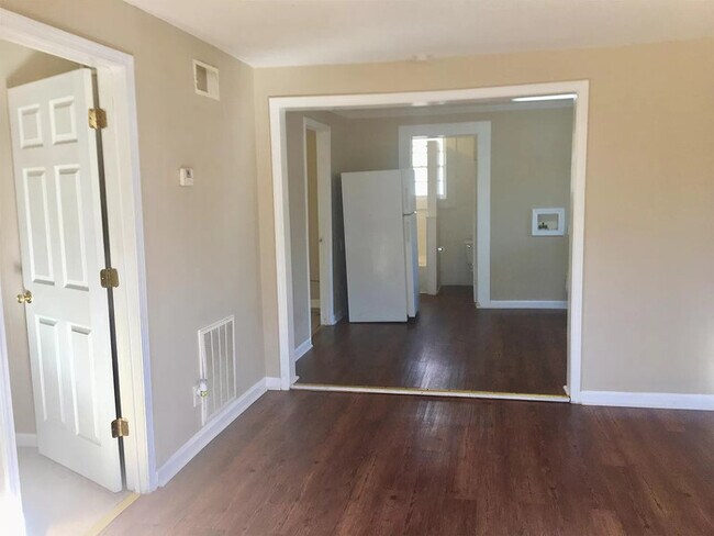 Building Photo - Property near Downtown Greenville