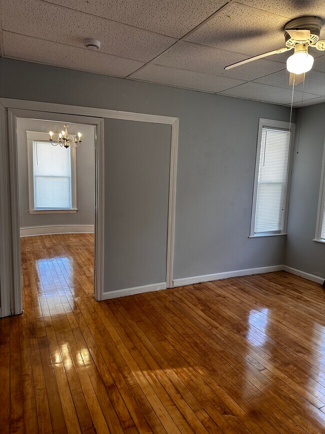 Sala de estar - 16 Hillside St