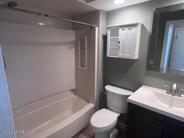 Building Photo - 212 Raintree Ct