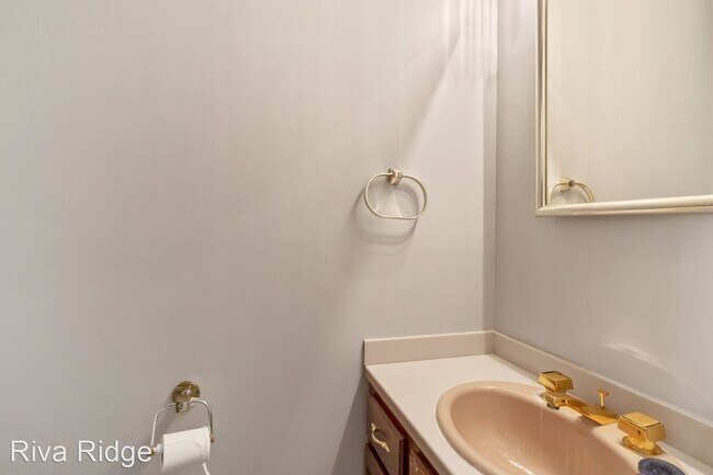 Foto del edificio - 4 br, 2.5 bath House - 104 Erin Court