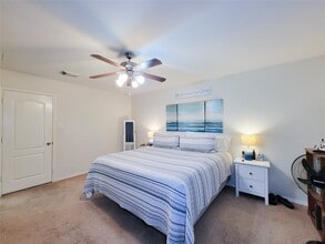 Building Photo - 18235 Valebluff Ln
