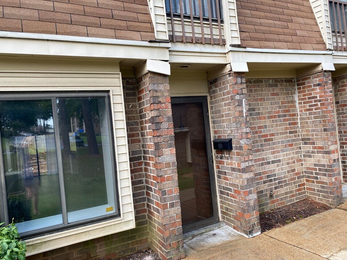 Foto principal - 2 bd 1.5 bath in Germantown Fountain Squar...