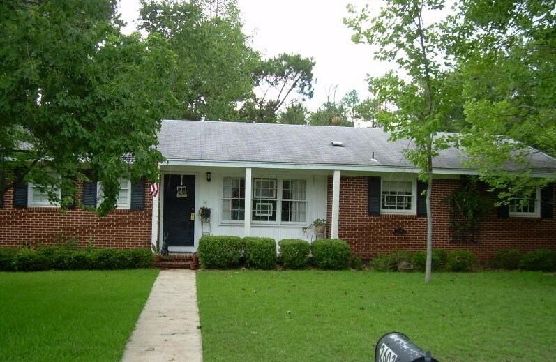Foto principal - 2603 Whispering Pines Rd
