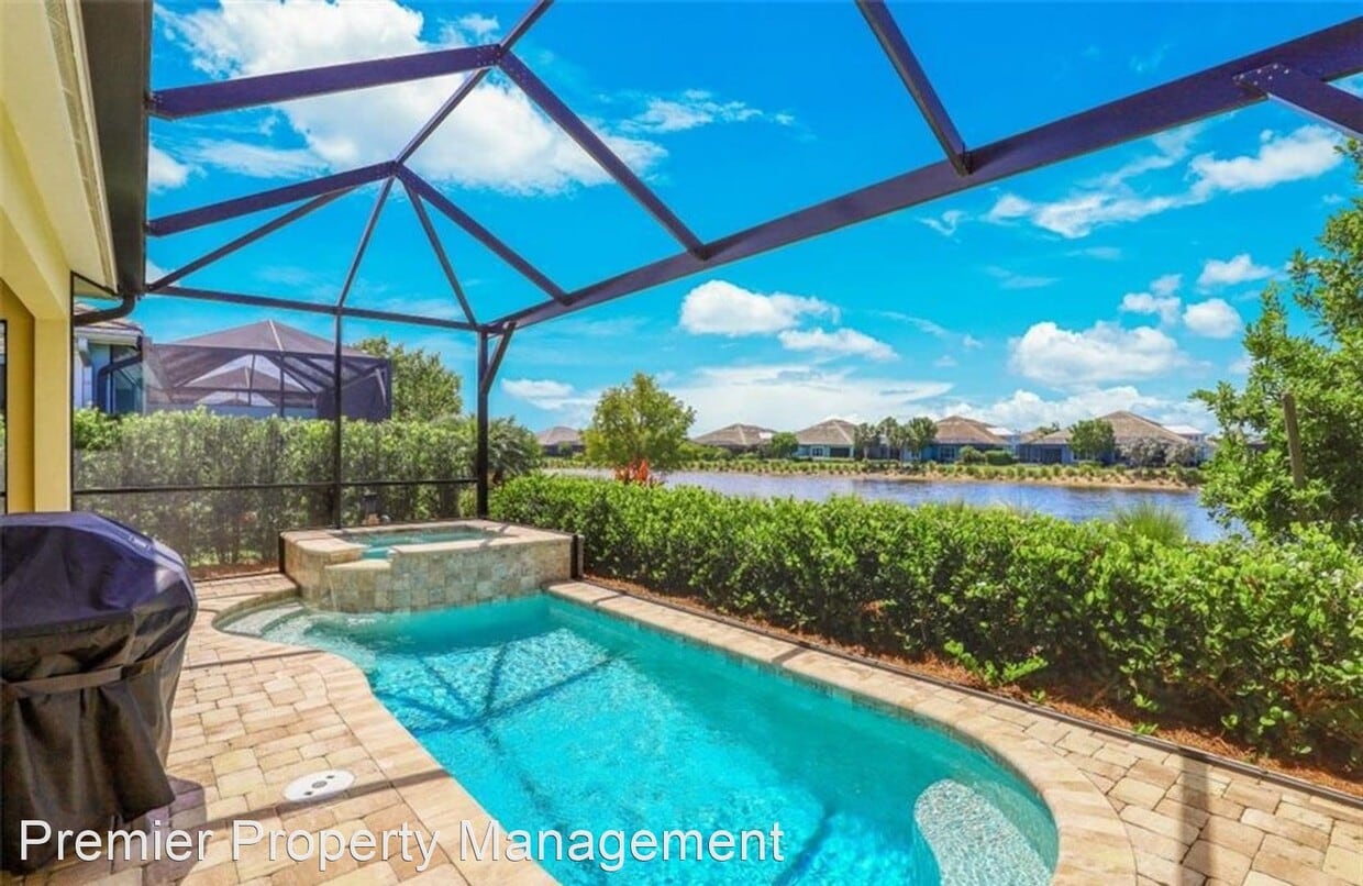 2 br, 2 bath House 5662 Elbow Avenue House Rental in Naples, FL