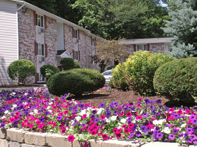 Building Photo - Longbranch Park Apartments