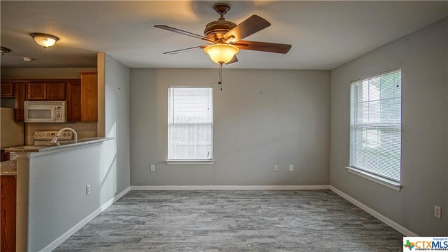 Foto del edificio - 3425 Rob Roy St